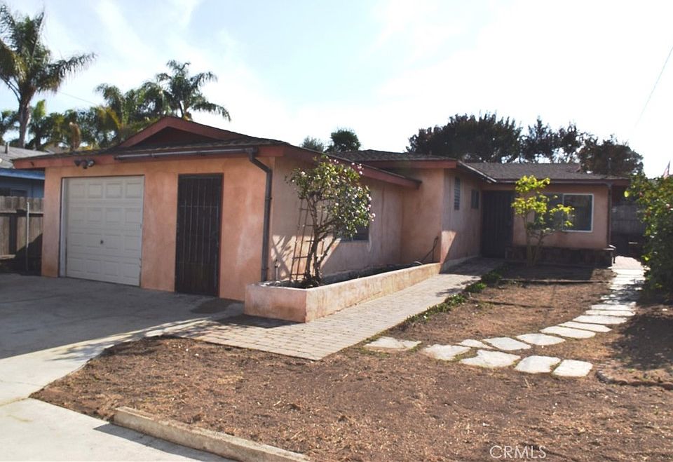 1st image of 646 W Mariposa Ave