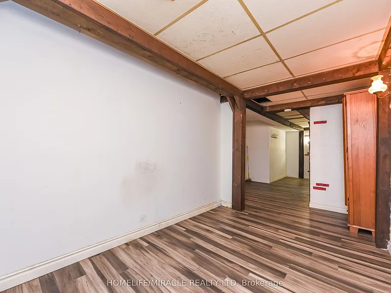 72 Carleton Pl #72 — Photo 45