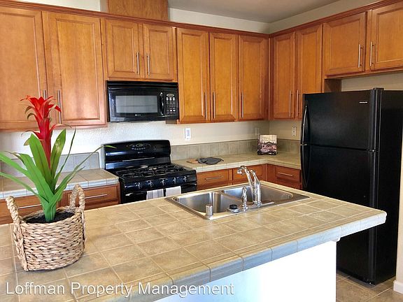 3rd image of 3070 Sierra View Cir Unit 1
