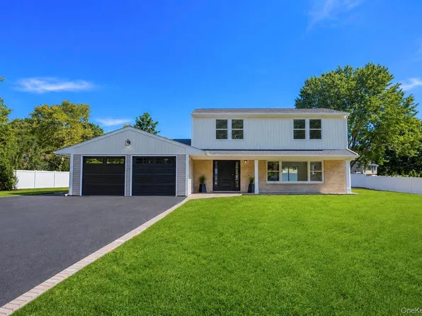 25 Crater Lake Drive, Coram, NY 11727