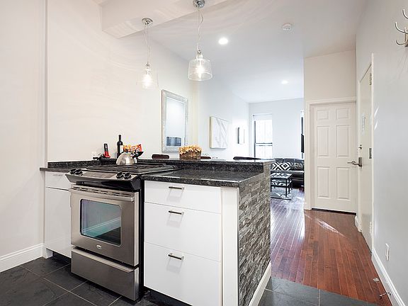 4th image of 248 E 30th St APT 2