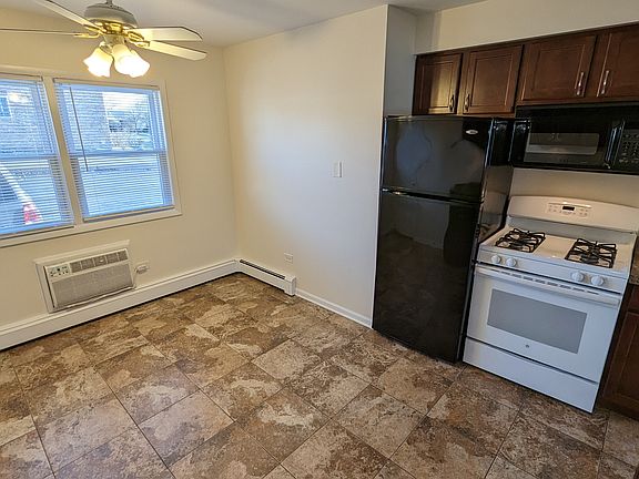4th image of 14455 Jefferson Ave APT 1W