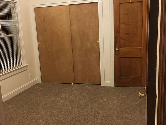 4th image of 702 E 43rd St