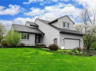 8185 Pompey Pines Dr, Manlius, NY 13104