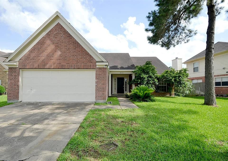 1st image of 18067 Carbridge Dr