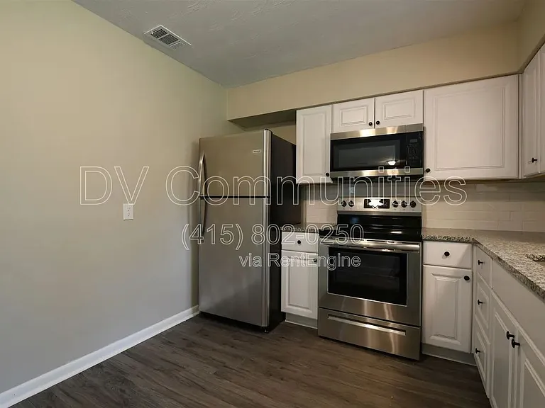 1607 Anthony St — Photo 21