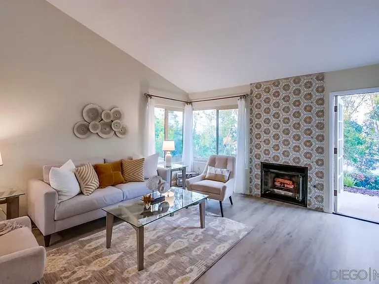 12242 Paseo Lucido #12242C — Photo 3