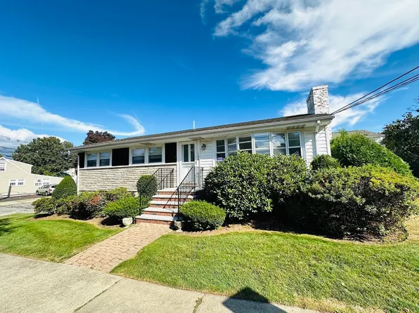 104 Brookline St, Watertown, MA 02472