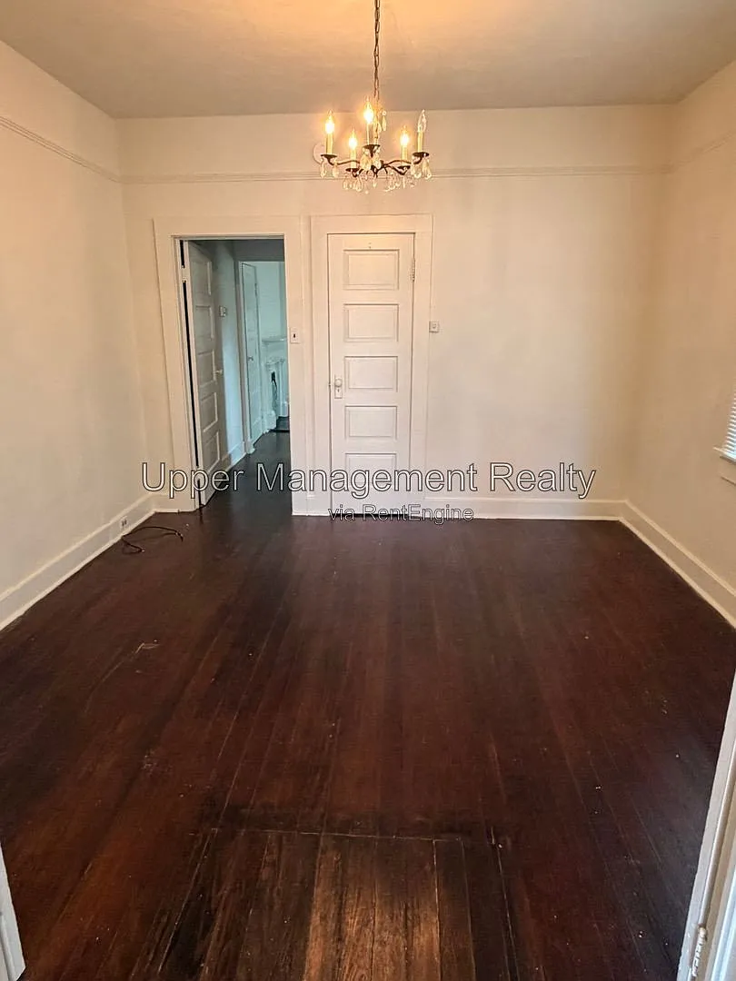 2 bed, 1.0 bath, 1000 sqft, $1,100 — Photo 2