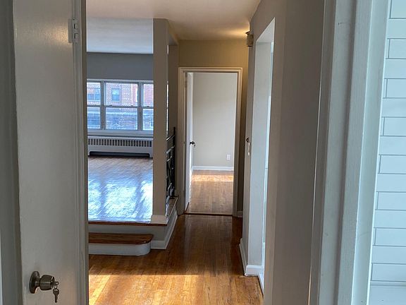 4th image of 2915 Milton Pl #3