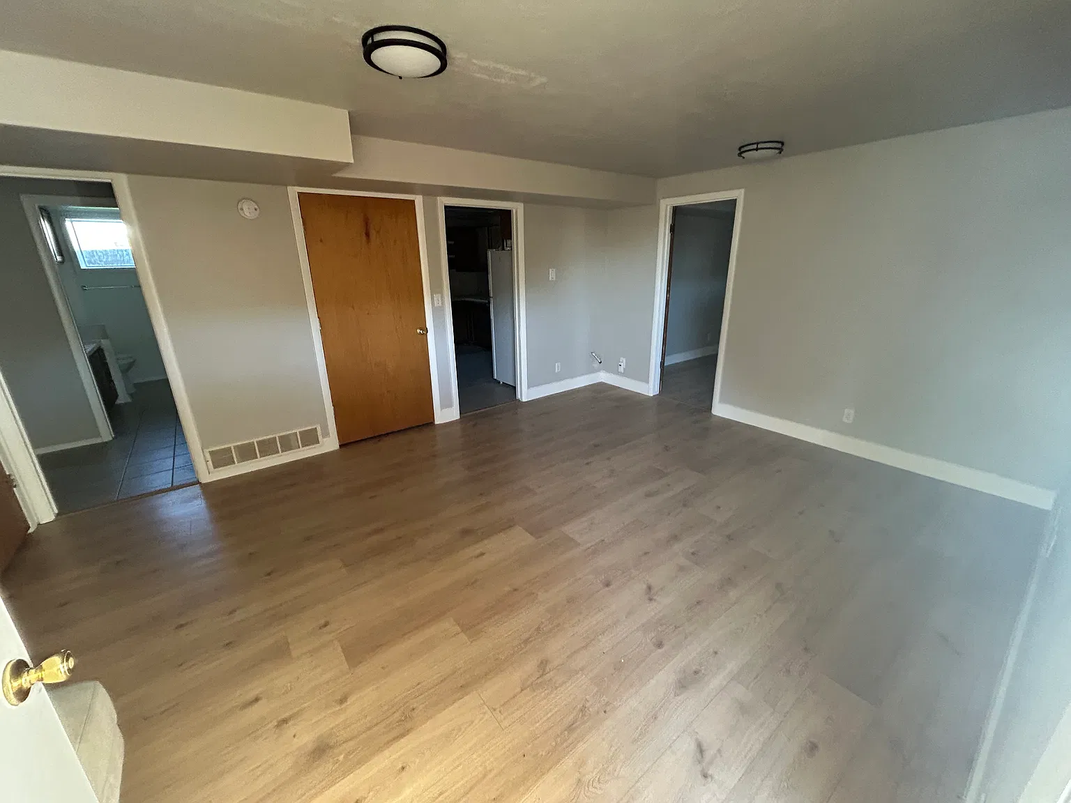 3 bed, $1,150 — Photo 1