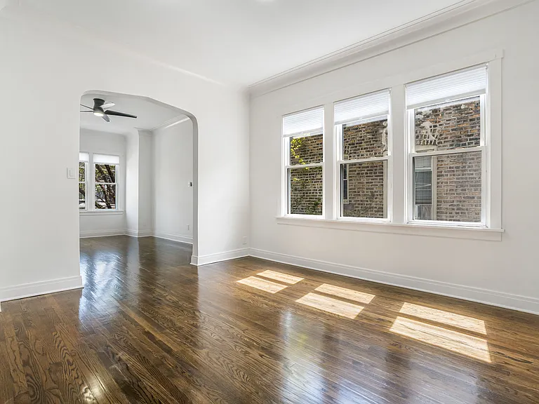 2826 N Rockwell St #1 — Photo 7