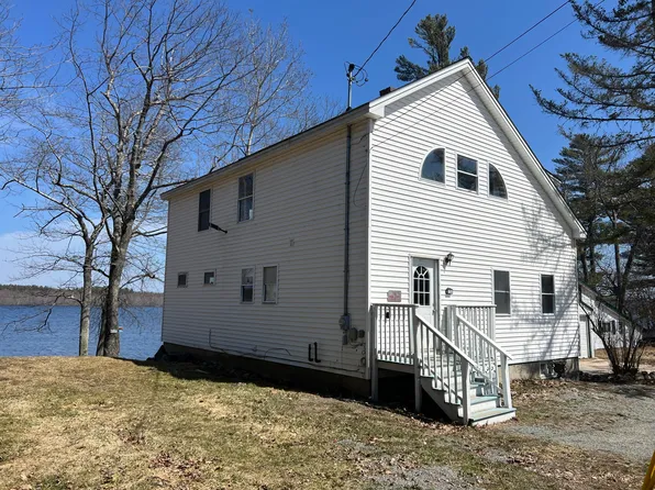 73 Fowlers Landing Road, Hampden, ME 04444