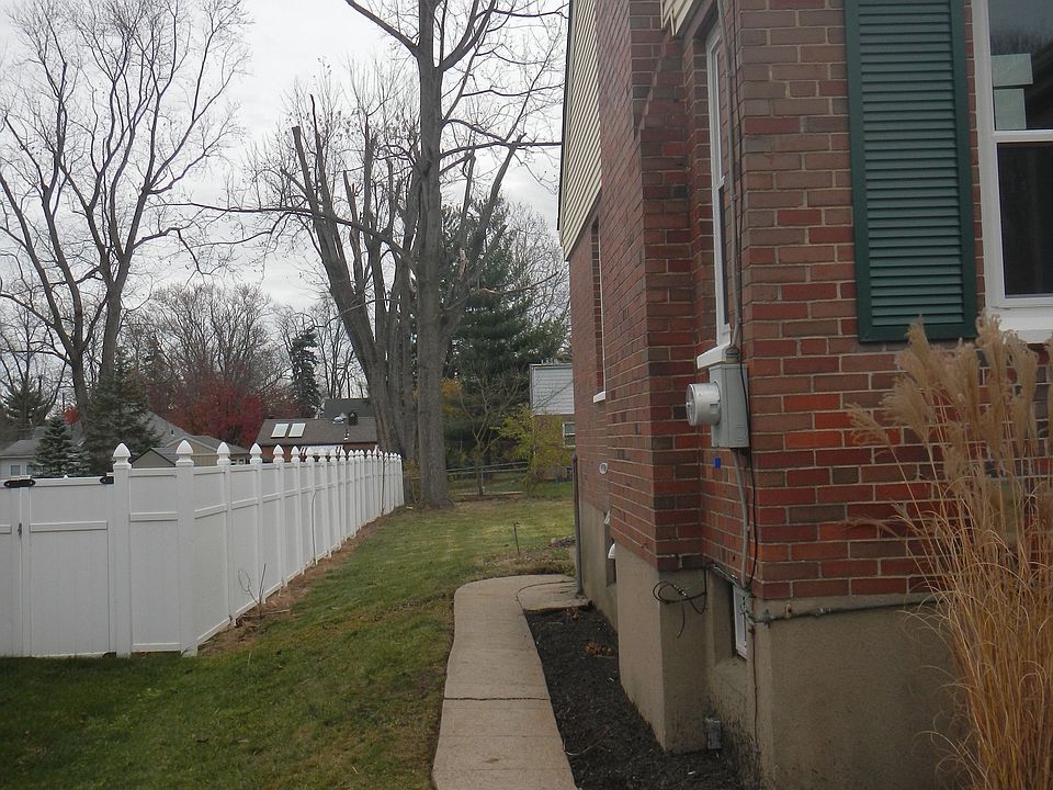 1st image of 1158 Ayershire Ave