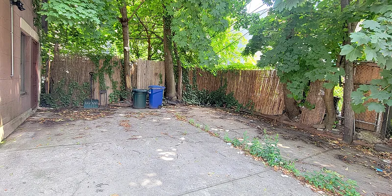 Rented by Senator Realty Estates Inc | media 16