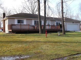 10024 Cummins Dr, Deerfield, OH 44411