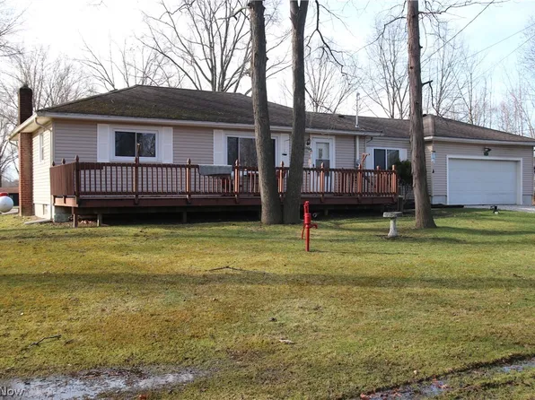 10024 Cummins Dr, Deerfield, OH 44411