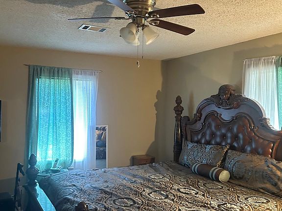 5th image of 209 Marx St