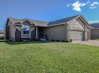 2701 E Mason Ridge Dr, Derby, KS 67037