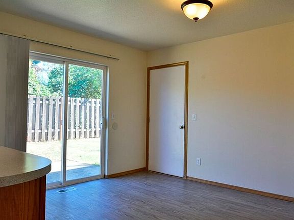 5th image of 20546 SW Lavender Ave