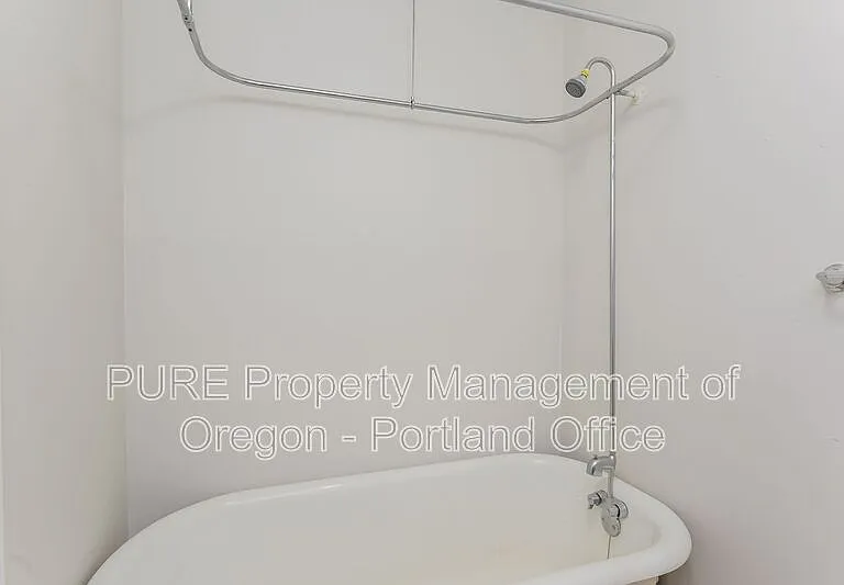 2167 SW Yamhill St #9 — Photo 3