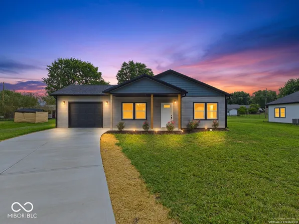 204 S Woodworth Ave, Frankton, IN 46044