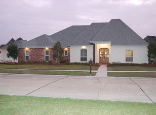 200 Oakdale Loop, Houma, LA 70360