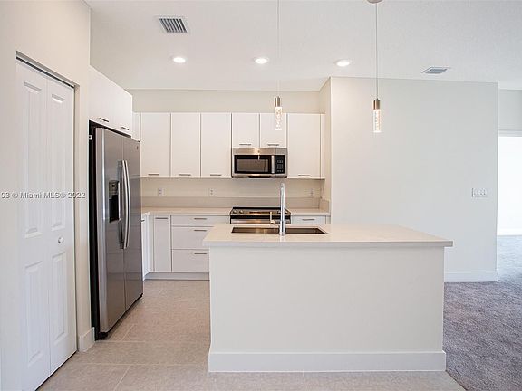3rd image of 8167 NW 41st St #204