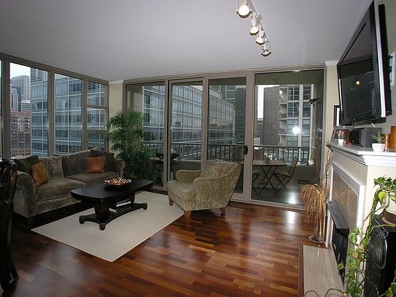 2nd image of 200 N Jefferson St APT 1209