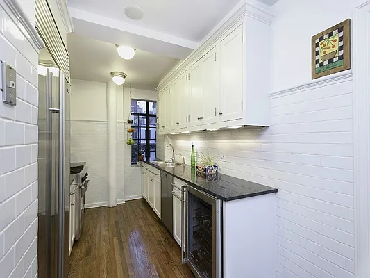 Sold by Sotheby's International Realty | media 21