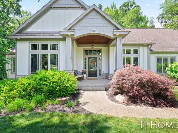 7121 Juneau Ct SE, Caledonia, MI 49316