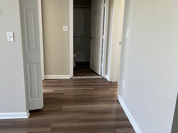 5th image of 10 Washington Grn Unit 203