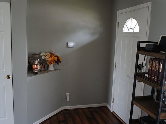 2nd image of 3080 Summitrun Dr