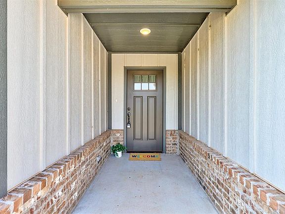 5th image of 8208 NW 152nd Ter