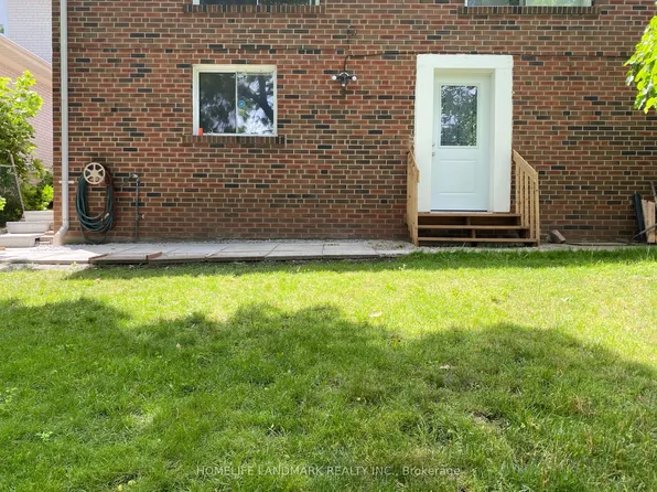 34 Argonne Cres, Toronto, ON M2K 2K1