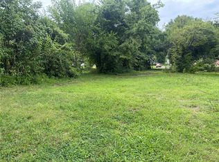 303 Hunter St, Charleston, MO 63834