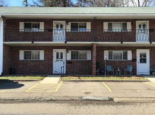 400 Tracy Ln APT 11, Saint Clairsville, OH 43950