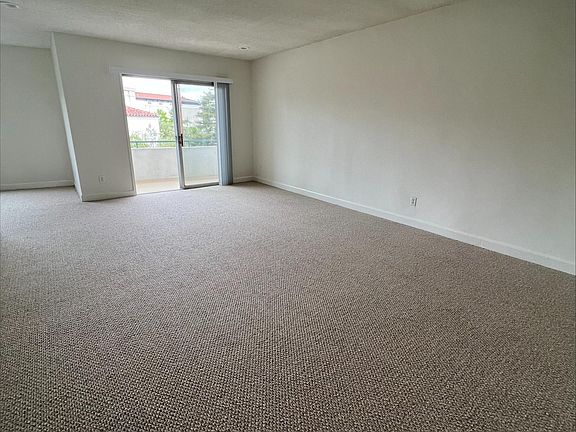 4th image of 801 S Lucerne Blvd APT 401