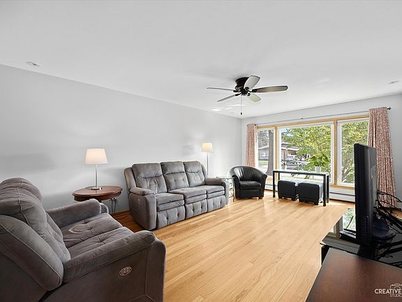 5th image of 9828 Tulley Ave