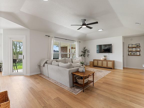 3rd image of 3408 Wentletrap Street