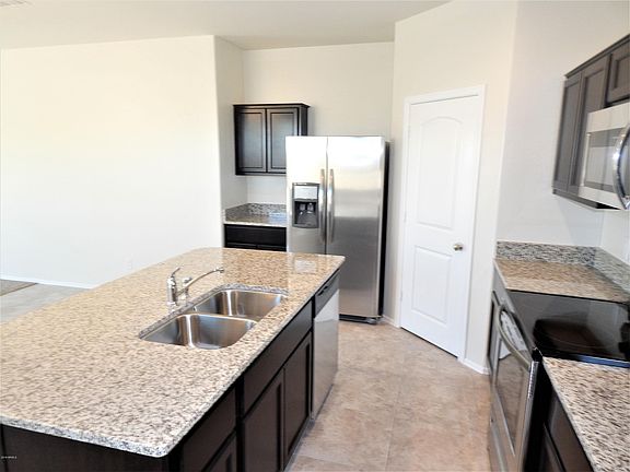 3rd image of 28399 N Moonstone Way