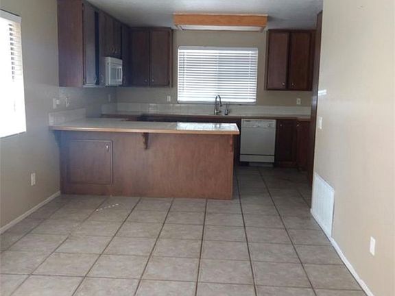 3rd image of 12337 Glenwood Ln