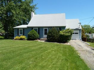 126 Parkview Ter, Irondequoit, NY 14617