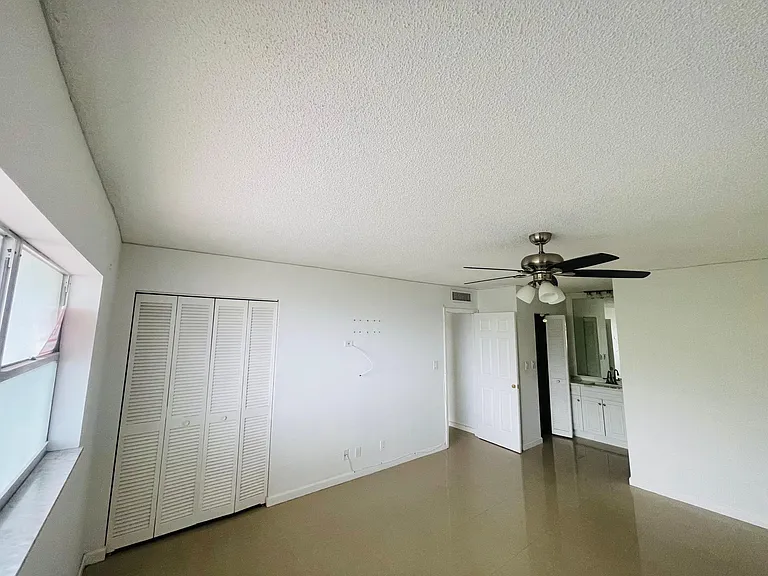 6300 S Falls Circle Dr #412 — Photo 7