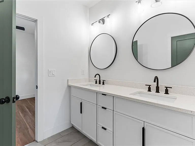 598 Formwalt St SW #A — Photo 27