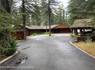 300 Avalanche Canyon Dr, Jackson, WY 83001