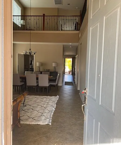 W Paradise Ln — Photo 4