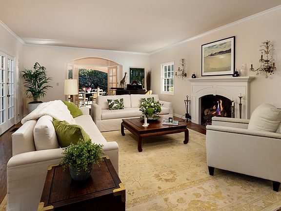 3rd image of 937 Arcady Rd