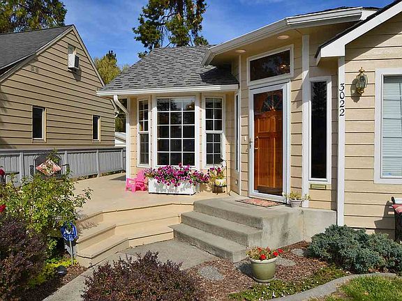 2nd image of 3022 W Heroy Ave
