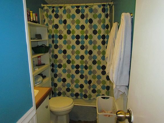 2nd Bathroom 